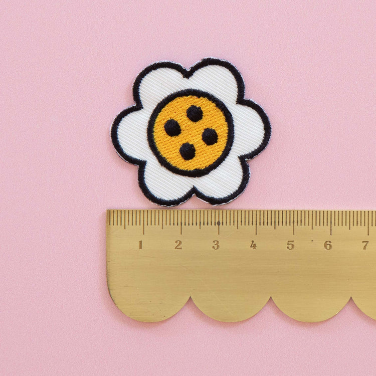 Daisy Button Iron-On Patch