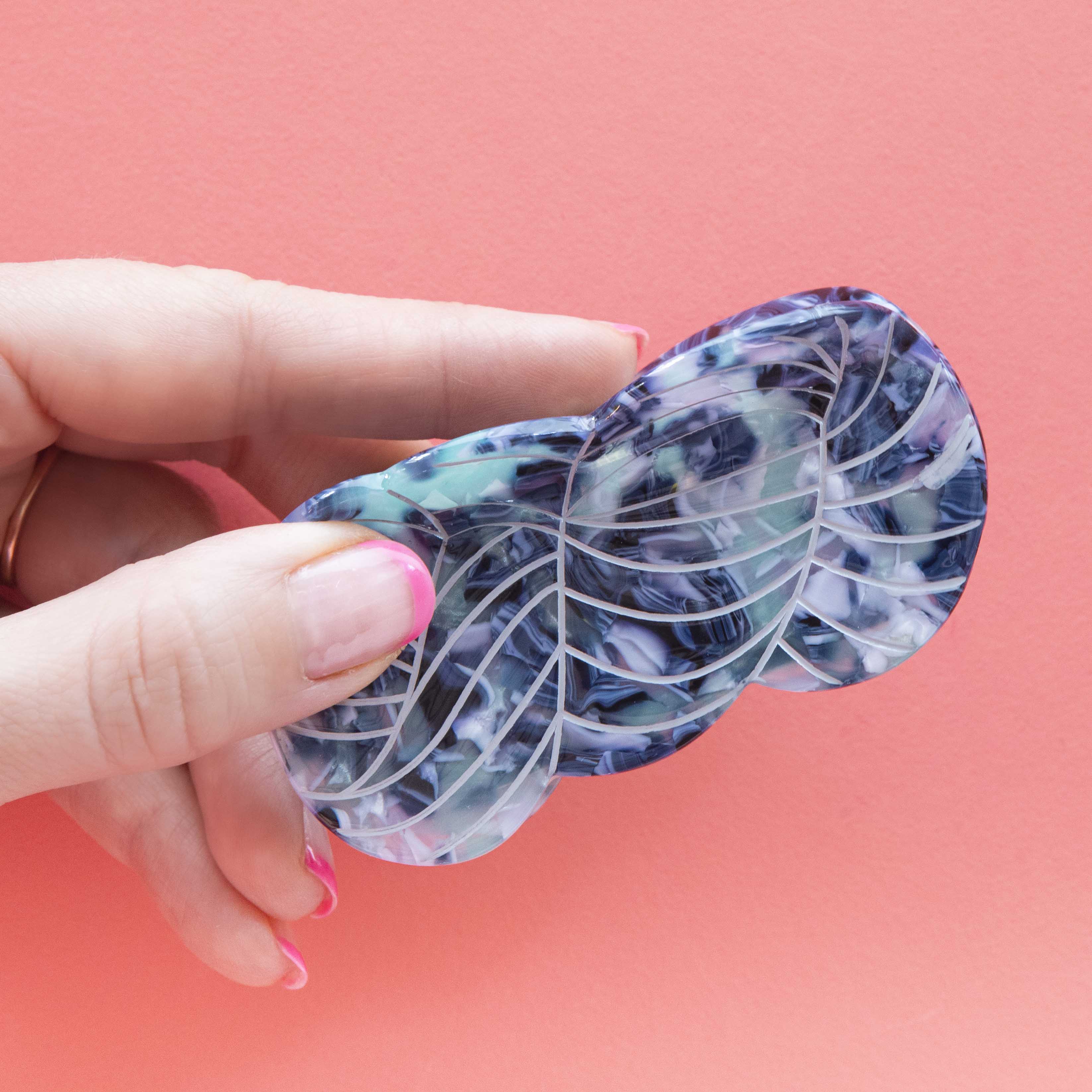 ヘアアクセサリー saran Blue Yarn Skein Hair Claw Clip – Sarah Hearts
